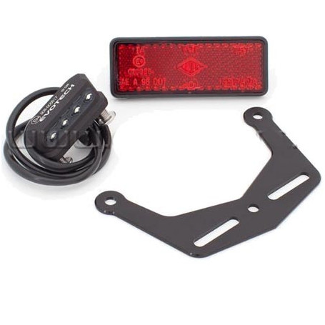 Kit éclairage de plaque, support reflechissant et catadioptre pour support de plaque evotech