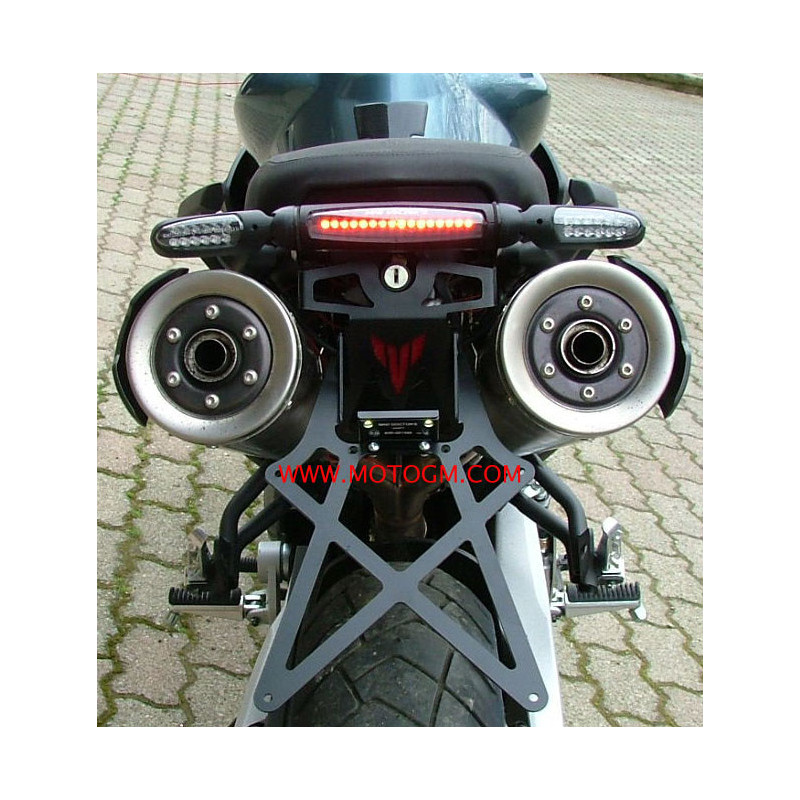 Portatarga Mad Doctor per Yamaha MT-03 regolabile con gruppo ottico+frecce Portatarga Mad Doctor per Yamaha MT-03 regolabile con gruppo ottico+frecce