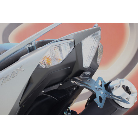 Portamatrículas regulable negro Evotech para Yamaha T-Max 530 12 | MotoGM