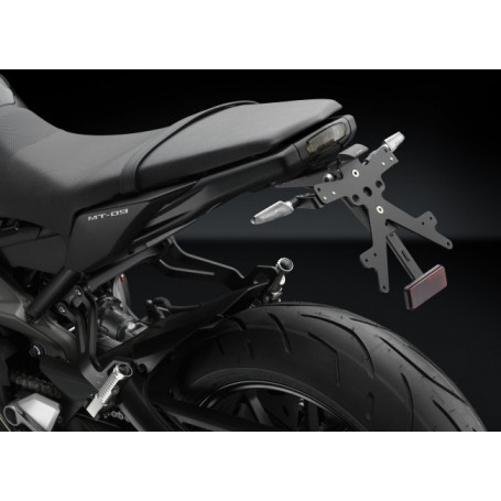 Portamatrículas regulable Rizoma con luz matrícula led para Yamaha MT-09, MT-09 Tracer